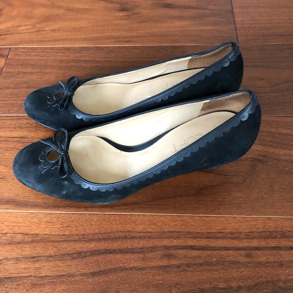 LAST CHANCE Ann Taylor Loft Kitten Heels - Picture 2 of 3
